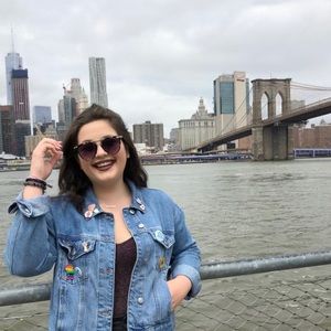 Meet your Posher, Olivia